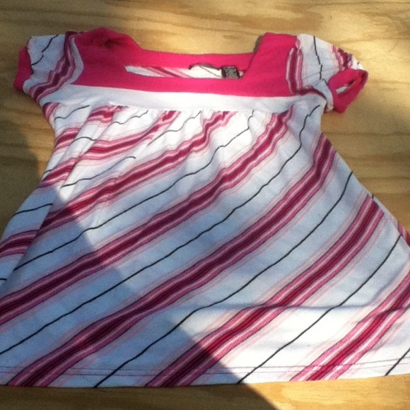 Cute top with stripes!