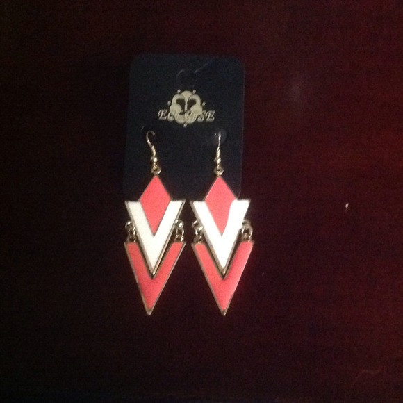Coral cut out Chevron earrings.