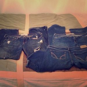3 pairs of hollister jeans- 7r size all.
