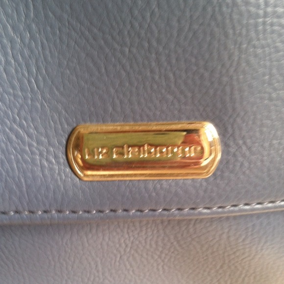 SOLD!Periwinkle blue LIZ CLAIBORNE cross-body bag! - Picture 3 of 4