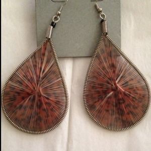 FREE W/ $50 purchase!!!!! Earrings!