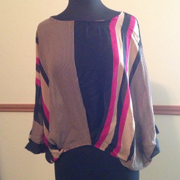 NWT Another great sheer Yahada top! - Picture 1 of 4