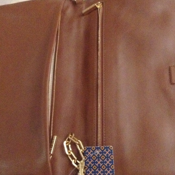 🎉Host pick 3/6 Tory Burch Suki Reva Clutch - Picture 3 of 4