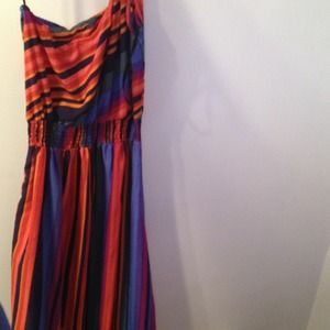 A one shoulder maxi dress (TRADED)