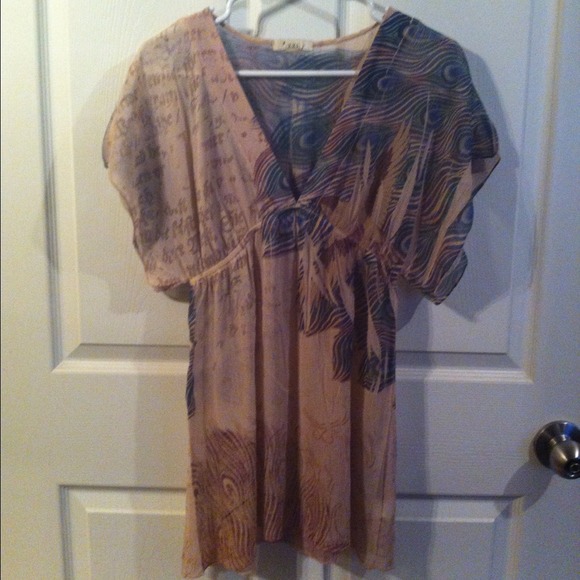 Forever 21 sheer flutter sleeve - Picture 1 of 2