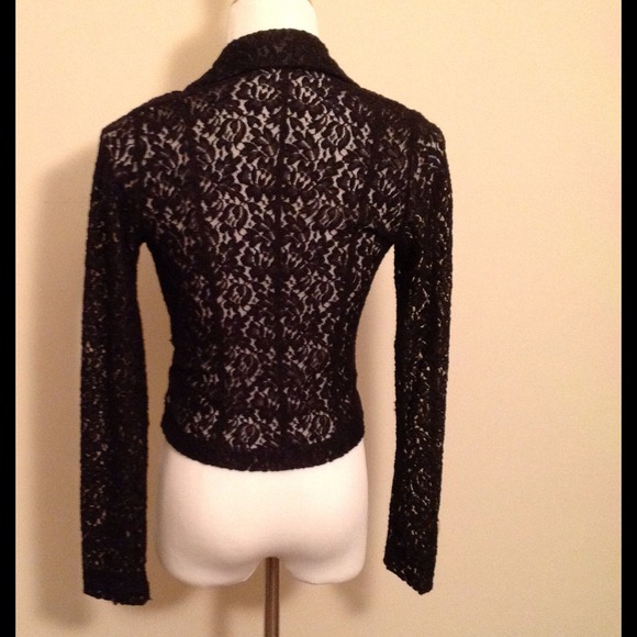 Lace blazer from Urban Outfitters - Picture 4 of 4