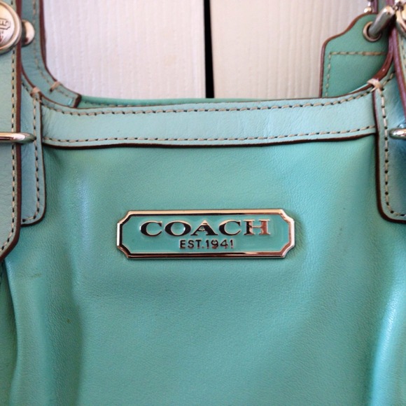 💠Robin's Egg Blue Coach Bag {Authentic}!💠