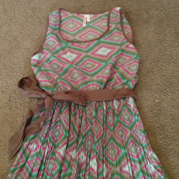 New without tag size S dress. - Picture 2 of 2