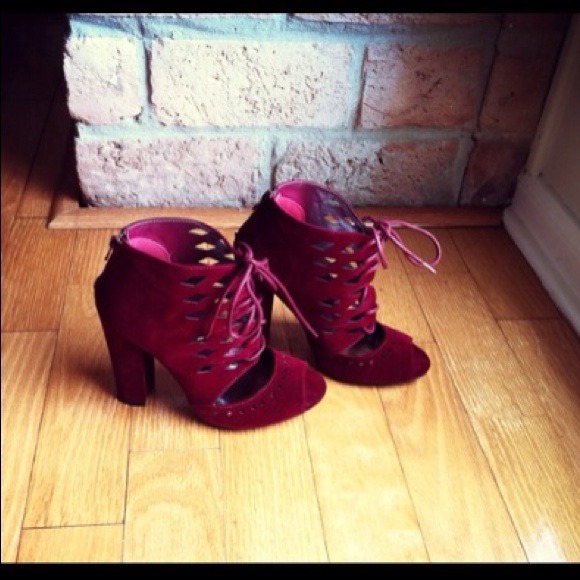 S O L D - Picture 2 of 4