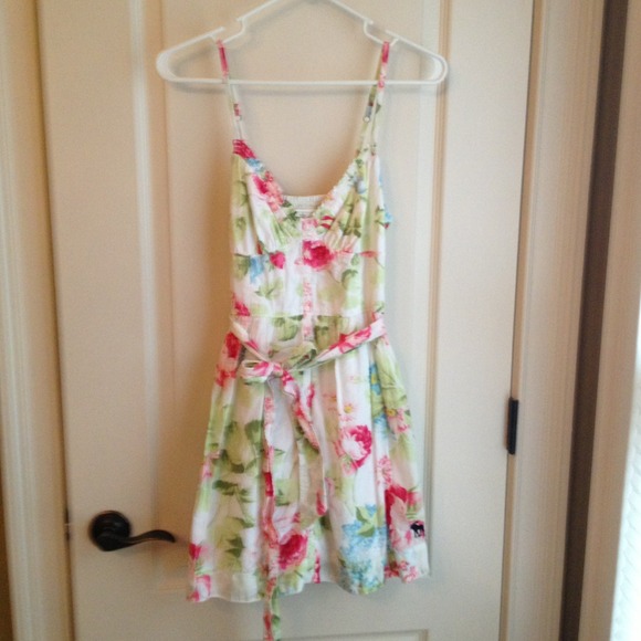 Abercrombie and Fitch white floral print dress