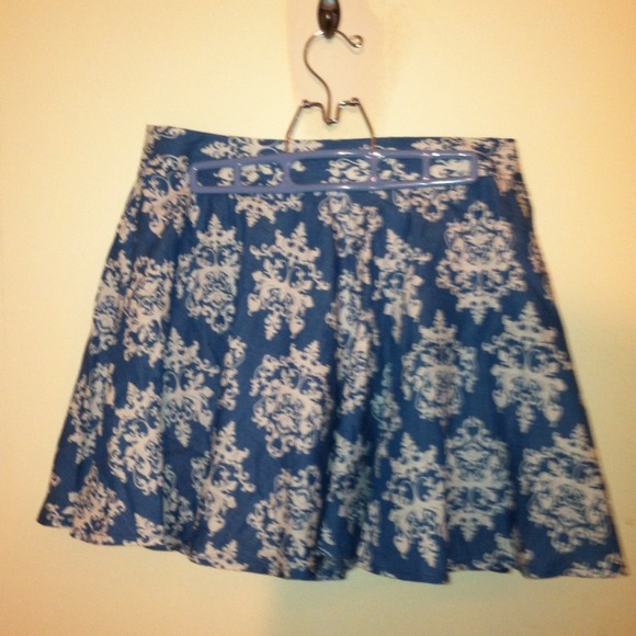 LF store Mika & Gala high waisted circle skirt 12 - Picture 3 of 4