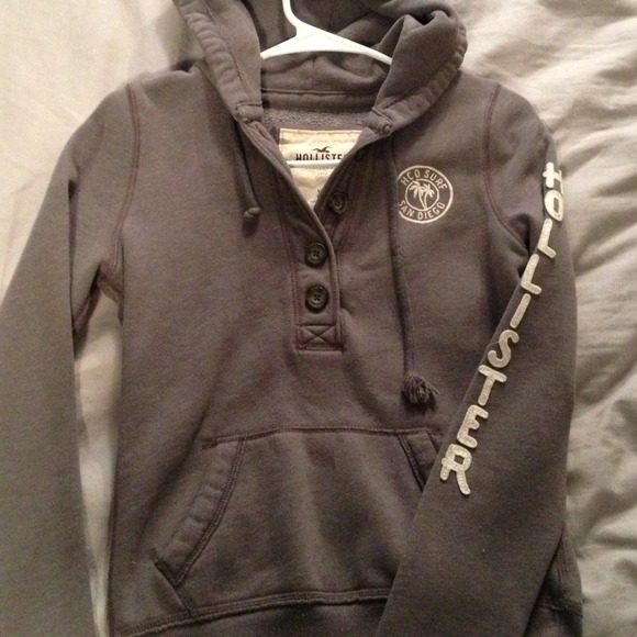 Hollister pullover hoodie