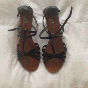 LEI sandals