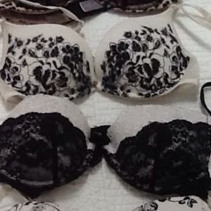 Bundle for @dewdropdove bras $10