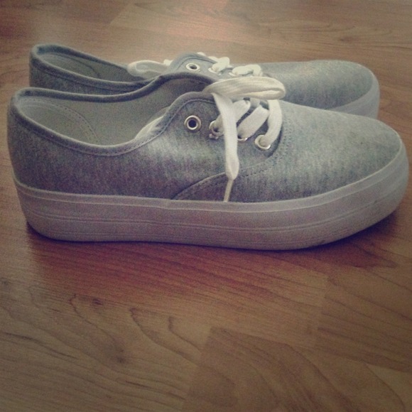 Cute uo shoes