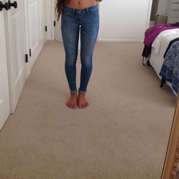 ~SOLD⛔️⛔️⛔️~Hollister skinny jeans