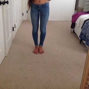 ~SOLD⛔️⛔️⛔️~Hollister skinny jeans