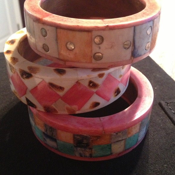 🔴SOLD🔴 Chunky Bangles (set of 3) - Picture 2 of 2