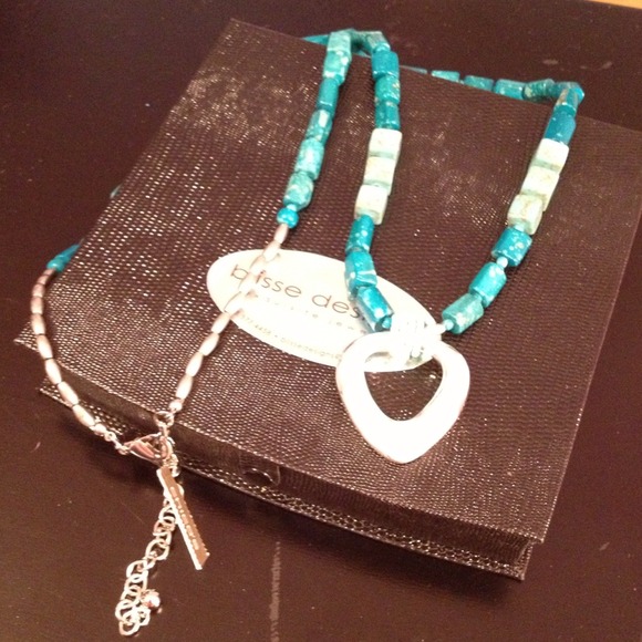 CHICOS turquoise beaded necklace silver triangle
