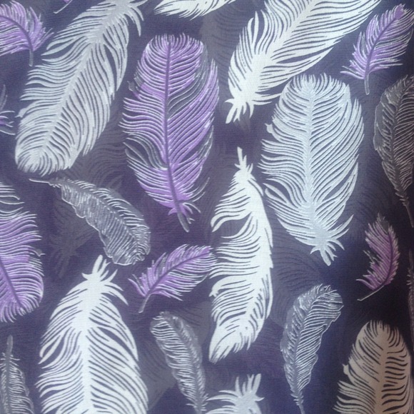 ❌SOLD❌Purple Feather Tank - Picture 2 of 3
