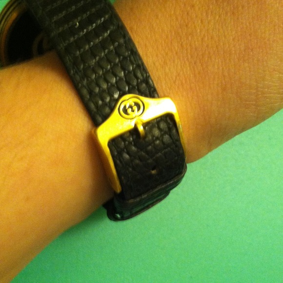 AUTHENTIC GUCCI Watch! - Picture 2 of 4
