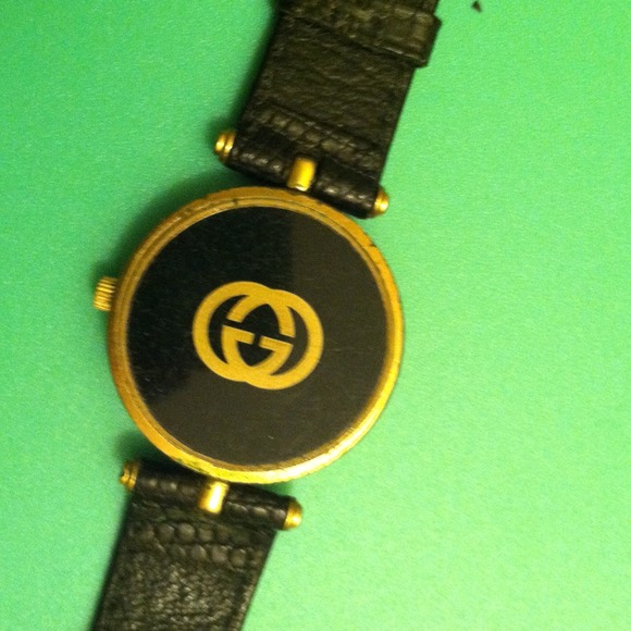 AUTHENTIC GUCCI Watch! - Picture 4 of 4