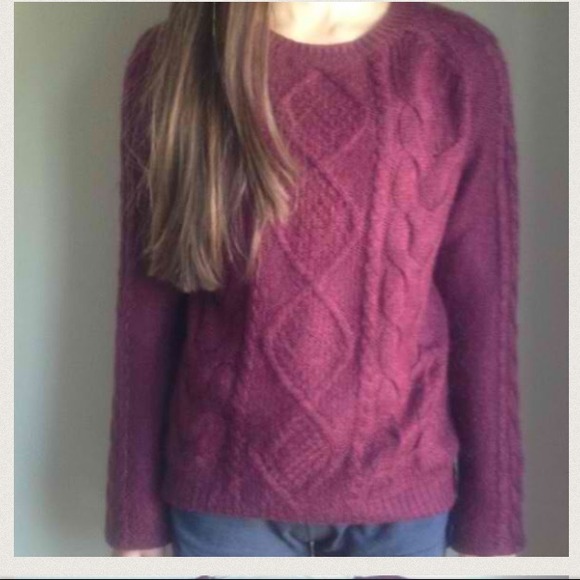 ❌SOLD❌Burgundy H&M Sweater - Picture 3 of 3
