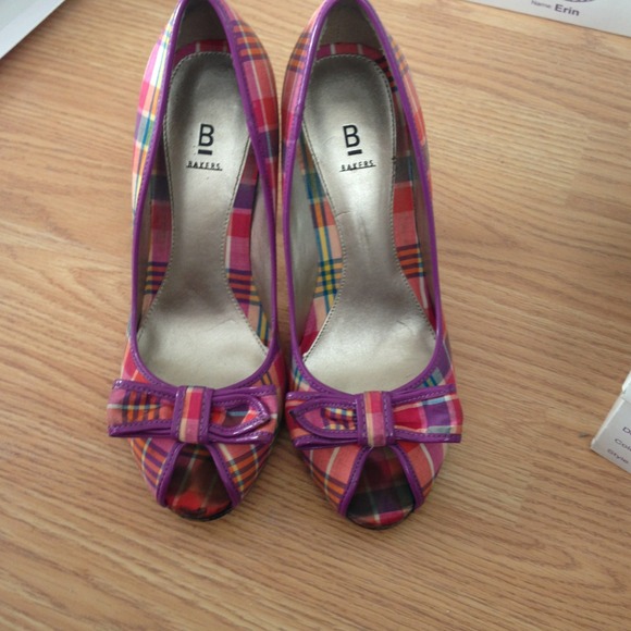 Colorful baker sandle