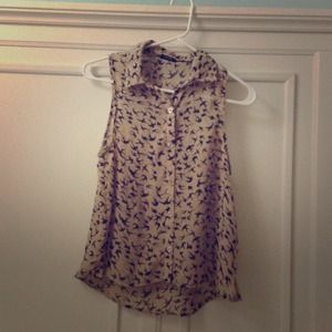 A sleeveless bird print top!