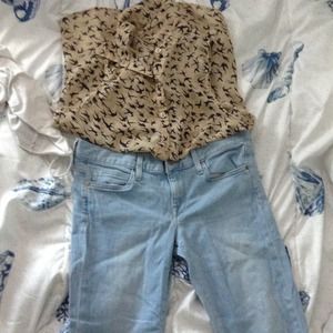 Cropped boot, denim jeans