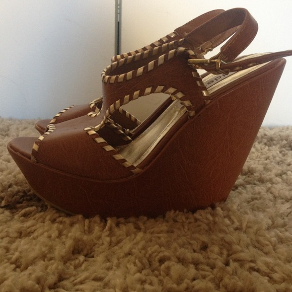 Women's Madden Girl Wedges Sz.6 - Picture 2 of 3