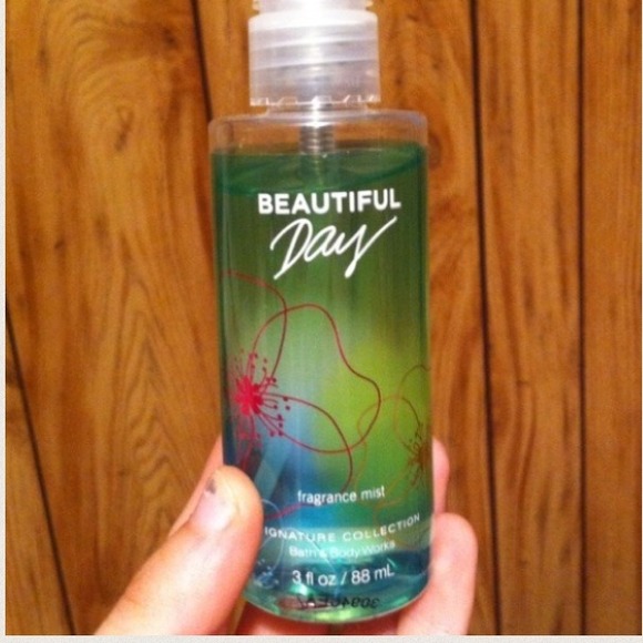 Bath and body works beautiful day perfume!
