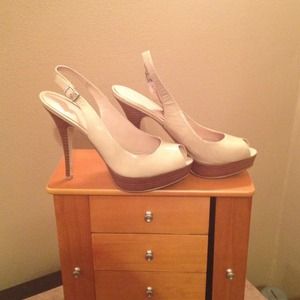 Enzo Angiolini peep toe pumps
