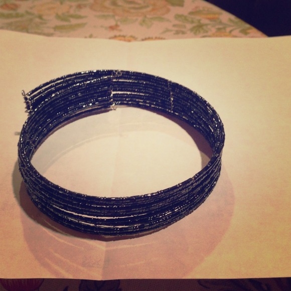 Blue choker necklace