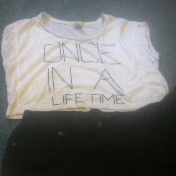 Crop Top .