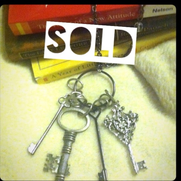 Bangle chain with key charms