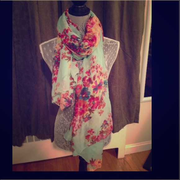 ❌SOLD! Scarf