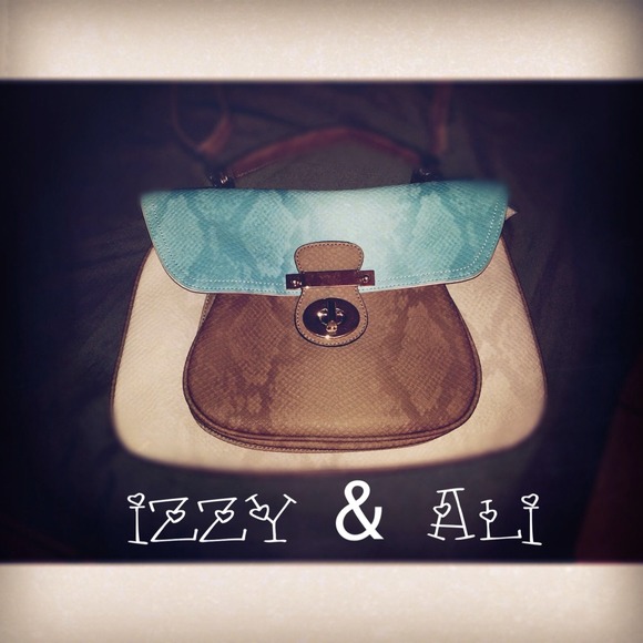 IZZY & ALI PURSE - Picture 2 of 4