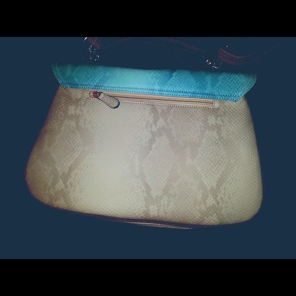 IZZY & ALI PURSE - Picture 3 of 4