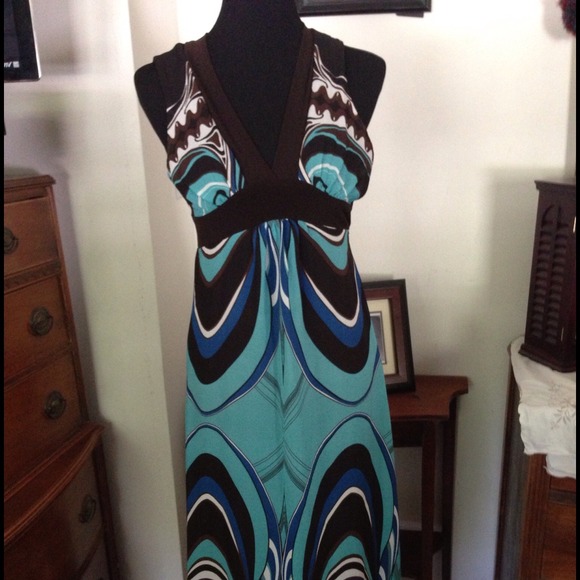 RePoshing a brown/green maxi dress NWT