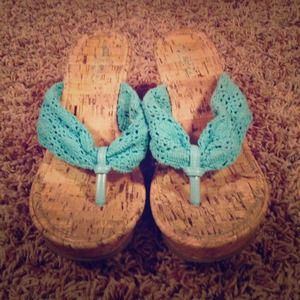 Arizona wedges size 8.5