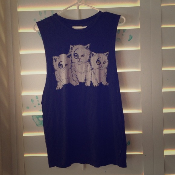 Unif tank bundle!