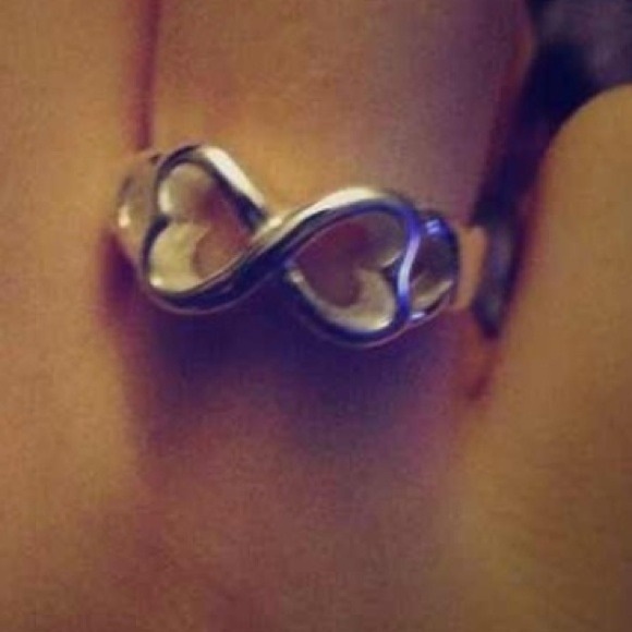 Tiffany sterling ring size 7