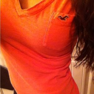 🚫SOLD🚫Hollister V neck shirt