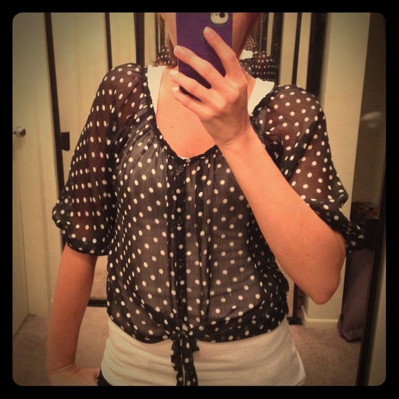 🚫SOLD🚫Sheer loose fitting polka dot shirt