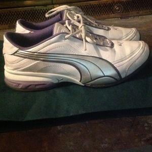 Puma Tennis Shoes ***great condition***