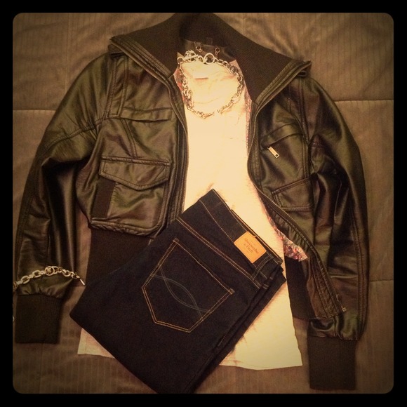 Abercrombie & Fitch Denim - Dark Wash A&F Erin Skinny Jeans