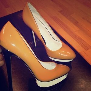 Color Blocked Platform