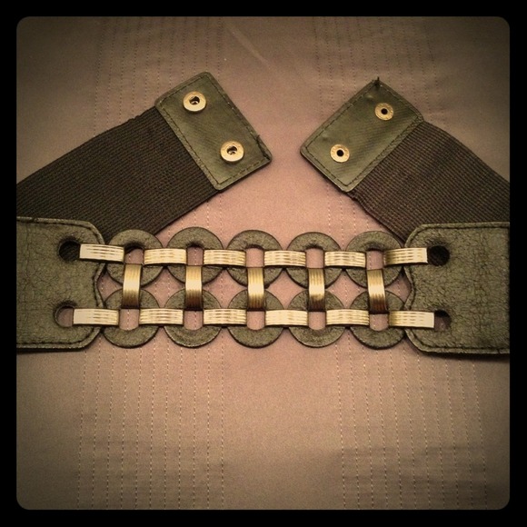 🚫SOLD🚫🔅FREE with any purchase🔅Stretchy belt