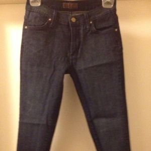 ✨Sale!✨NWOT- James Jeans Skinny Jeans